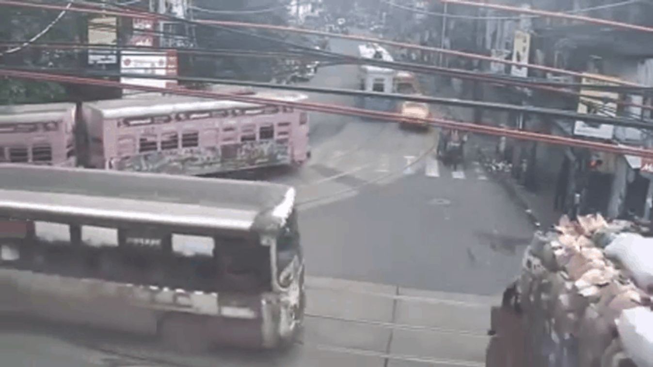 bus vs truck crash 