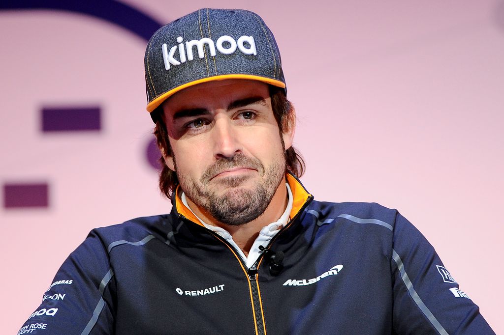 A Forma-1 előszezoni tesztje Barcelonában - 2. nap, Fernando Alonso, McLaren Racing, Mobile World Congress 