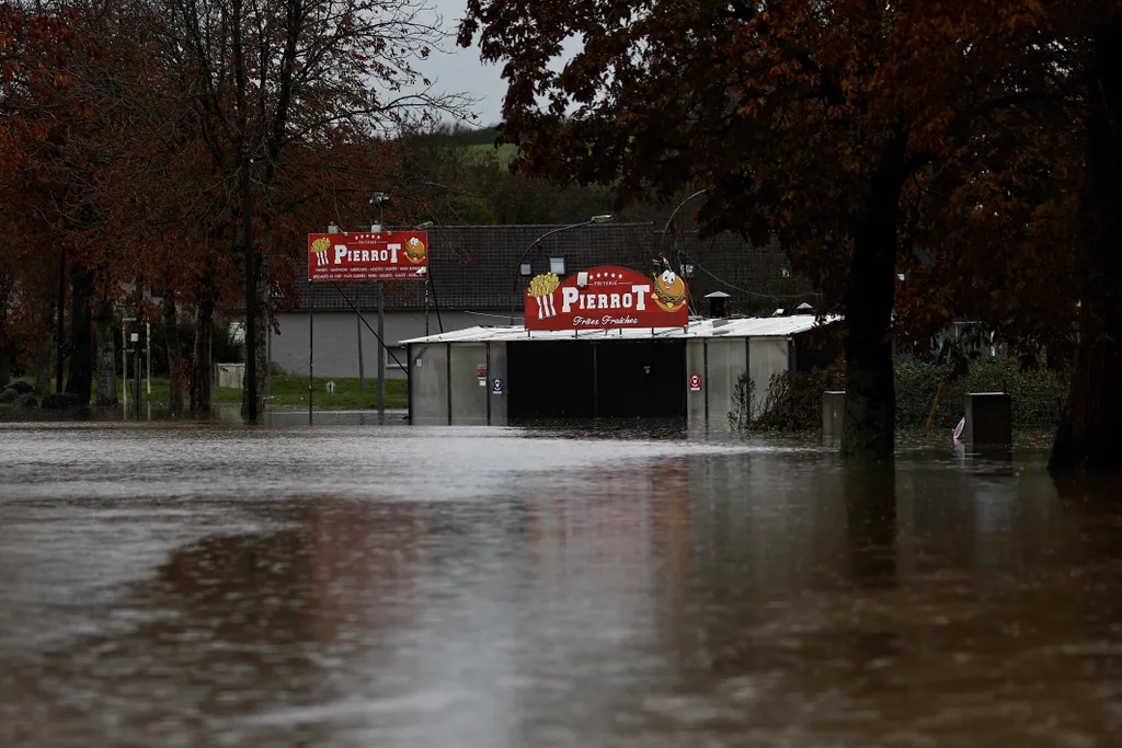 Franciaország, esőzés, áradás, 2023, november, 