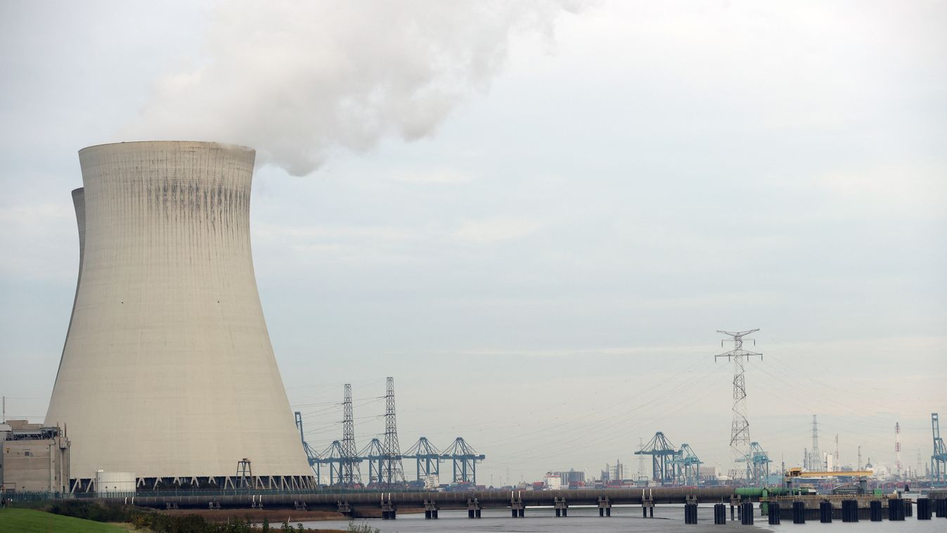 Nuclear reactor shut down in Brussels Belgium,Brussels,Doel 3,Nuclear,Nuclear reactor shut down, Belgium, atomerőmű, tüntetés, bezárás, ellen, atomreaktor, belga, gazdaság, protest 