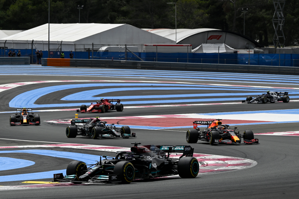 Forma-1, Francia Nagydíj, Lewis Hamilton, Max Verstappen, Red Bull, Mercedes, Valtteri Bottas, Sergio Pérez, mezőny 
