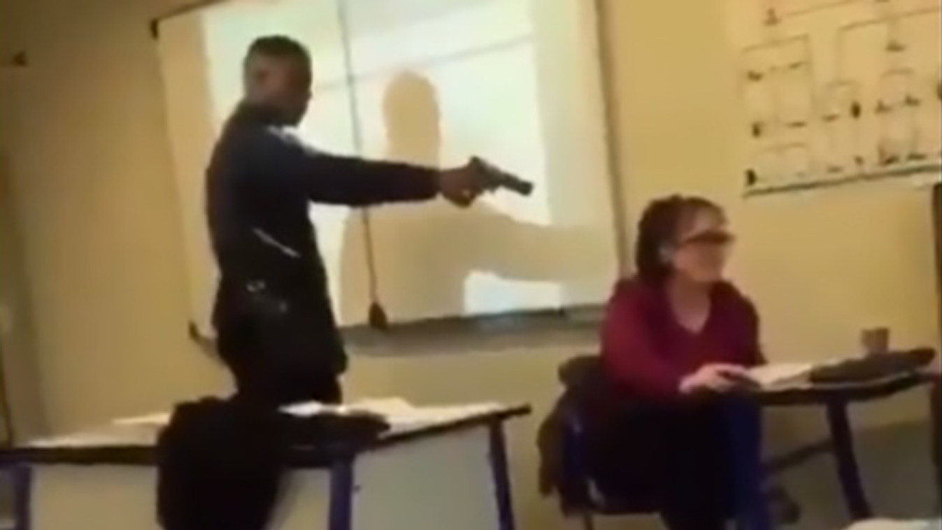 tanár, diák, pisztoly, Franciaország 