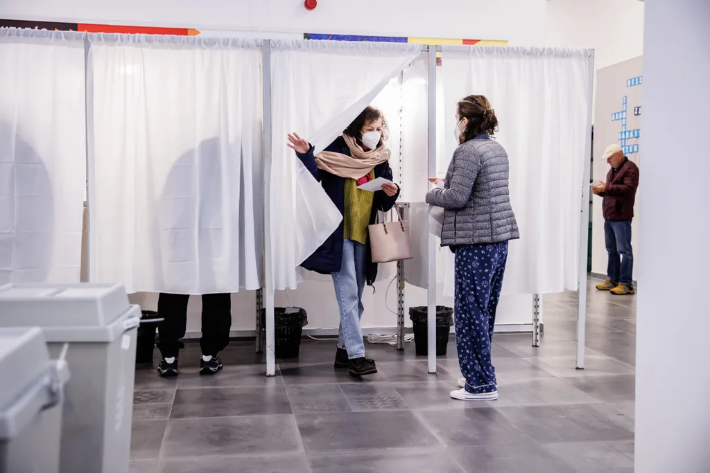 Választás 2022, 2022-es magyarországi országgyűlési választás, szavazás, Zugligeti Általános Iskola 