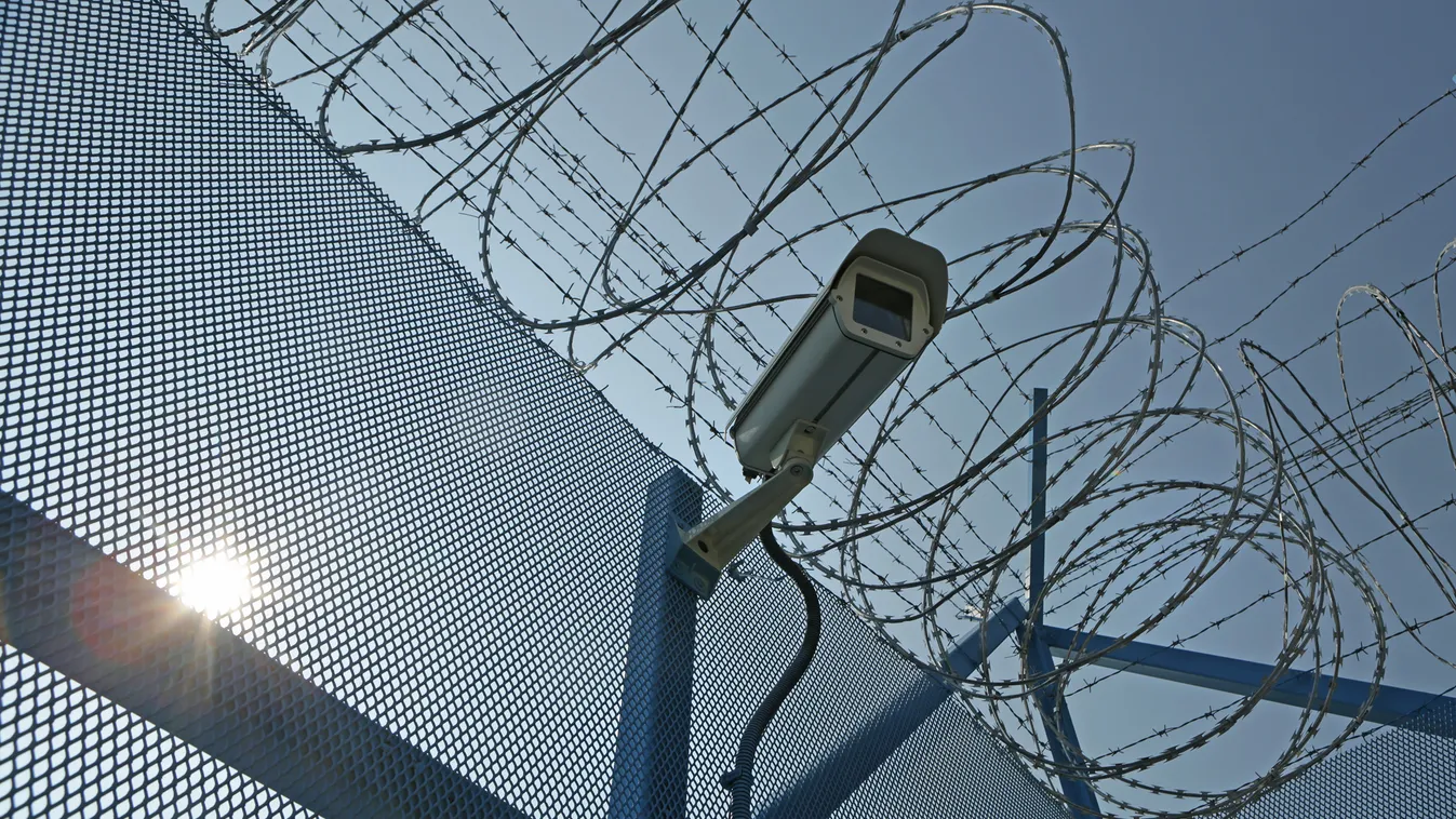 Martonvásári börtön kerítés szögesdrót
Közép-Dunántúli Országos Büntetés-Végrehajtási Intézet 