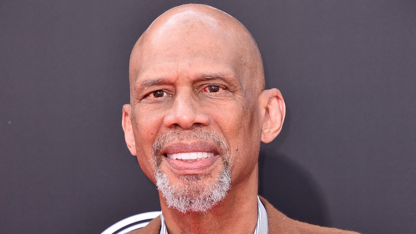 The 2018 ESPYS - Arrivals GettyImageRank3 People SPORT VERTICAL SMILING USA California City Of Los Angeles One Person RETIREMENT ATHLETE Photography Kareem Abdul-Jabbar NBA Arts Culture and Entertainment PORTRAIT Attending ESPY Awards Microsoft Theater - 
