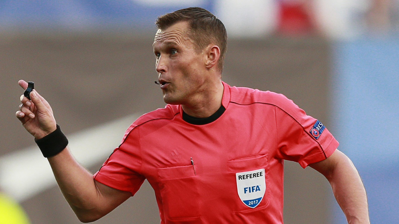 Russian Football Premier League. Dynamo vs. Ufa landscape HORIZONTAL referee, Vlagyiszlav Bezborodov 