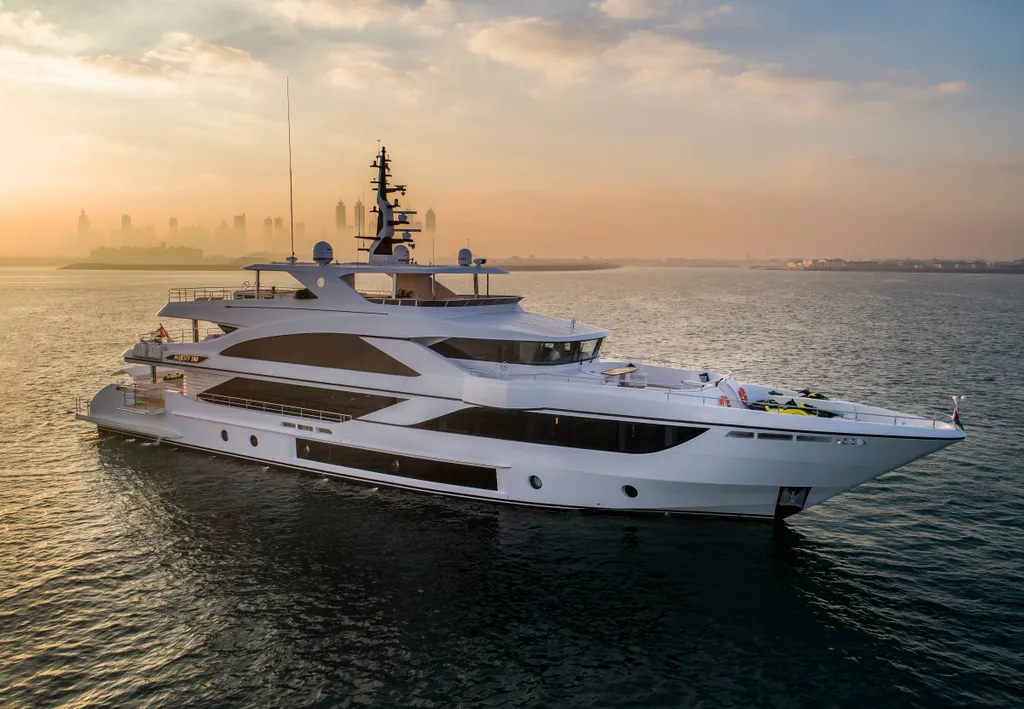 Majesty 140 luxus yacht,  FORT LAUDERDALE INTERNATIONAL BOAT SHOW 2019 