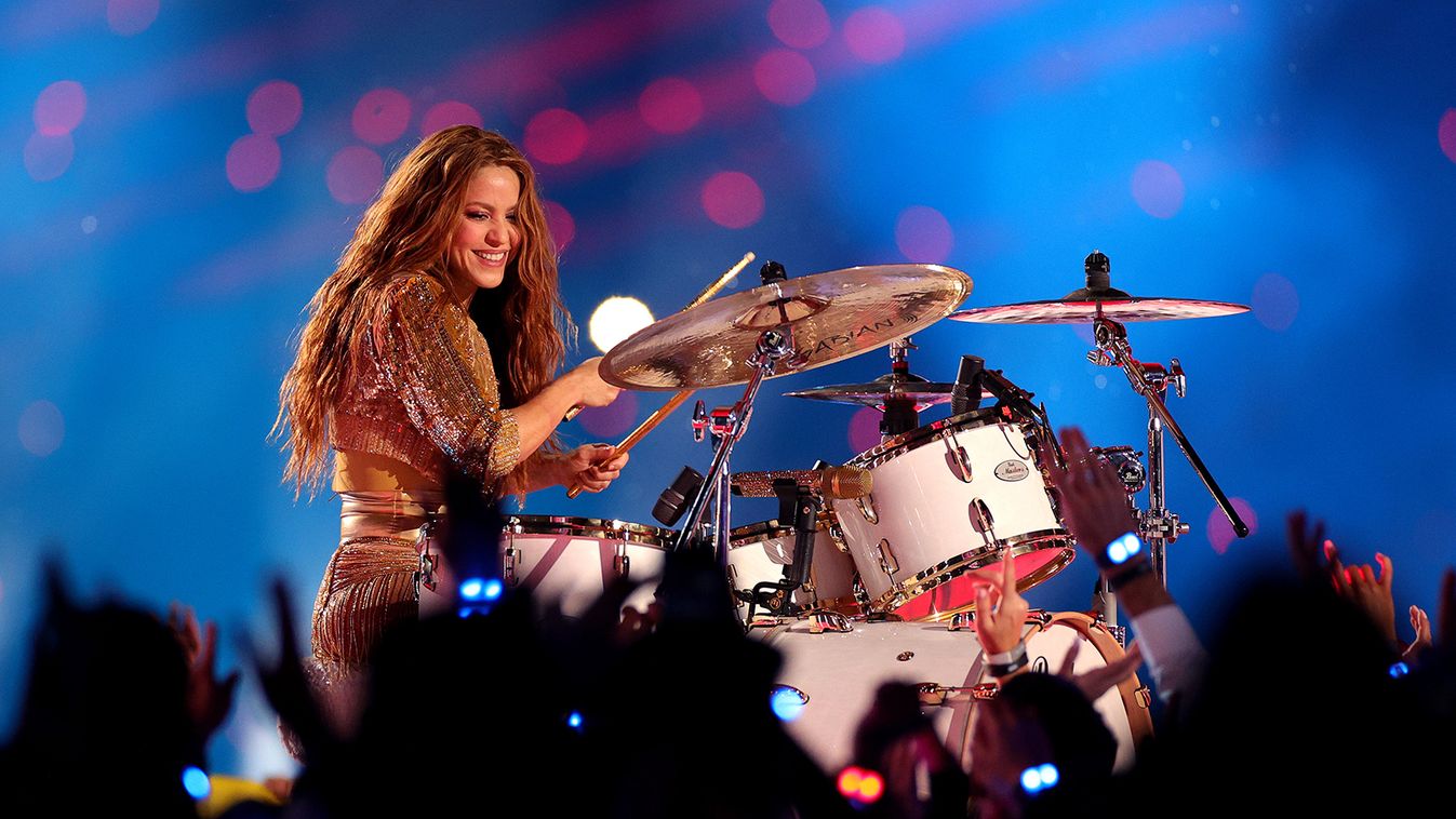 Ilyen showt csinált a Super Bowl félidejében Jennifer Lopez és Shakira - Galéria 