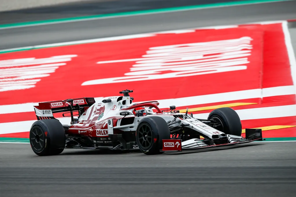 Forma-1, Barcelona, Pirelli, teszt, 18 colos gumi, 2022, Robert Kubica, Alfa Romeo 