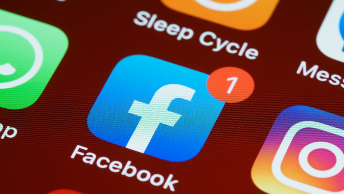 Facebook évforduló: tele van botrányokkal a közösségi oldal 20 éves története