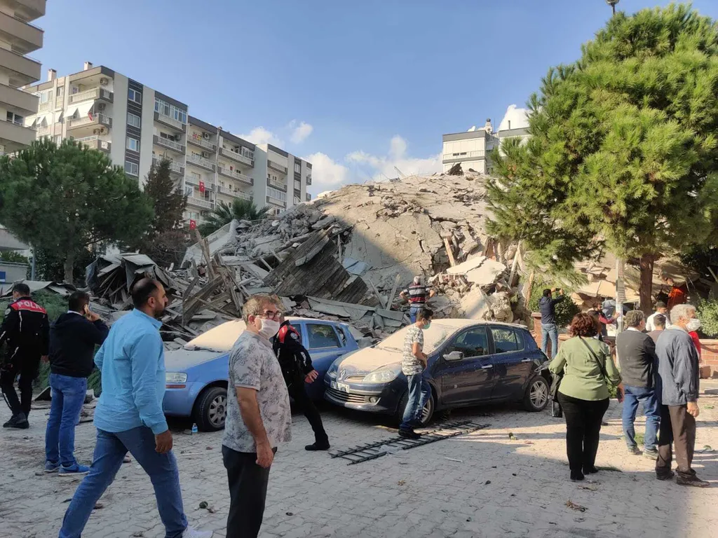 Törökország, Izmir, földrengés, 2020.10.30. 