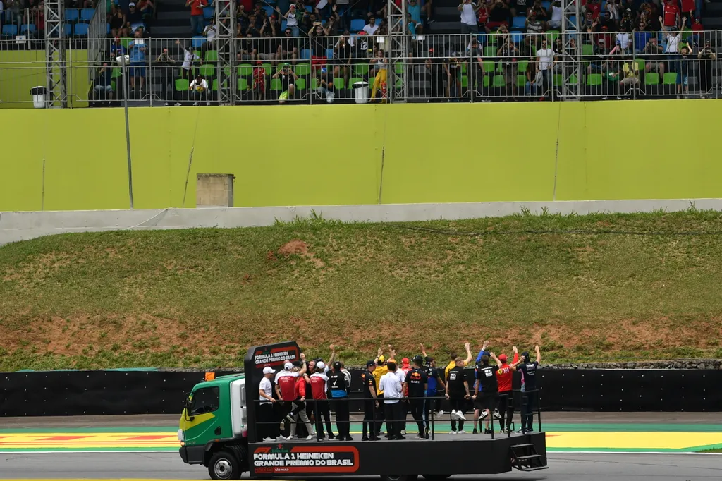 Forma-1, Brazil Nagydíj, versenyzői parédé 