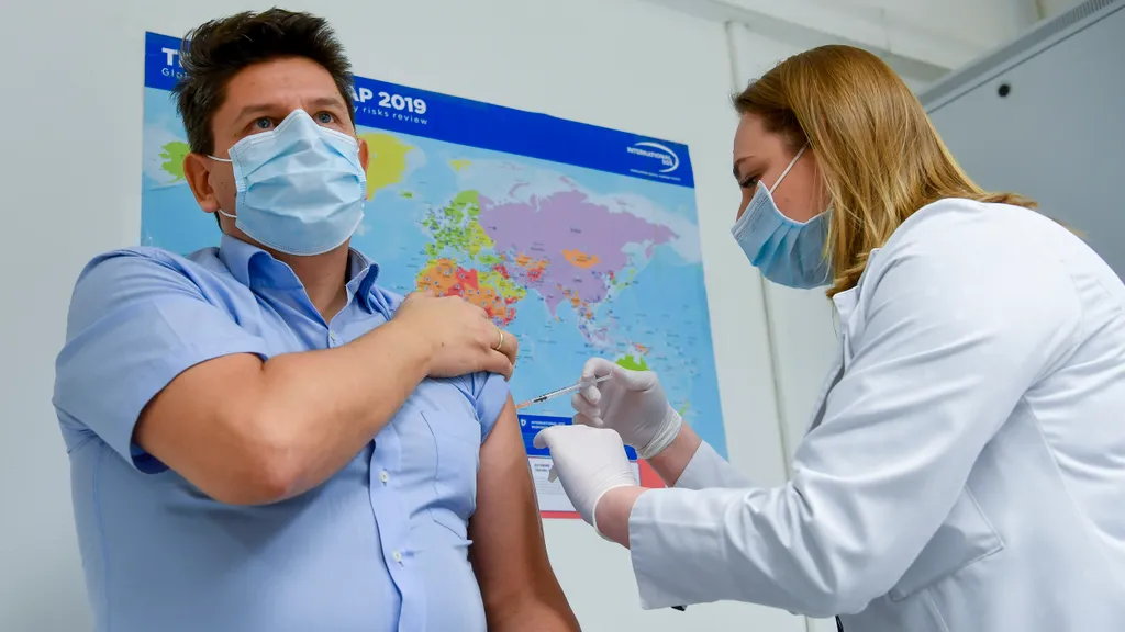 koronavírus, oltás, koronavírus elleni vakcina, Debrecen 