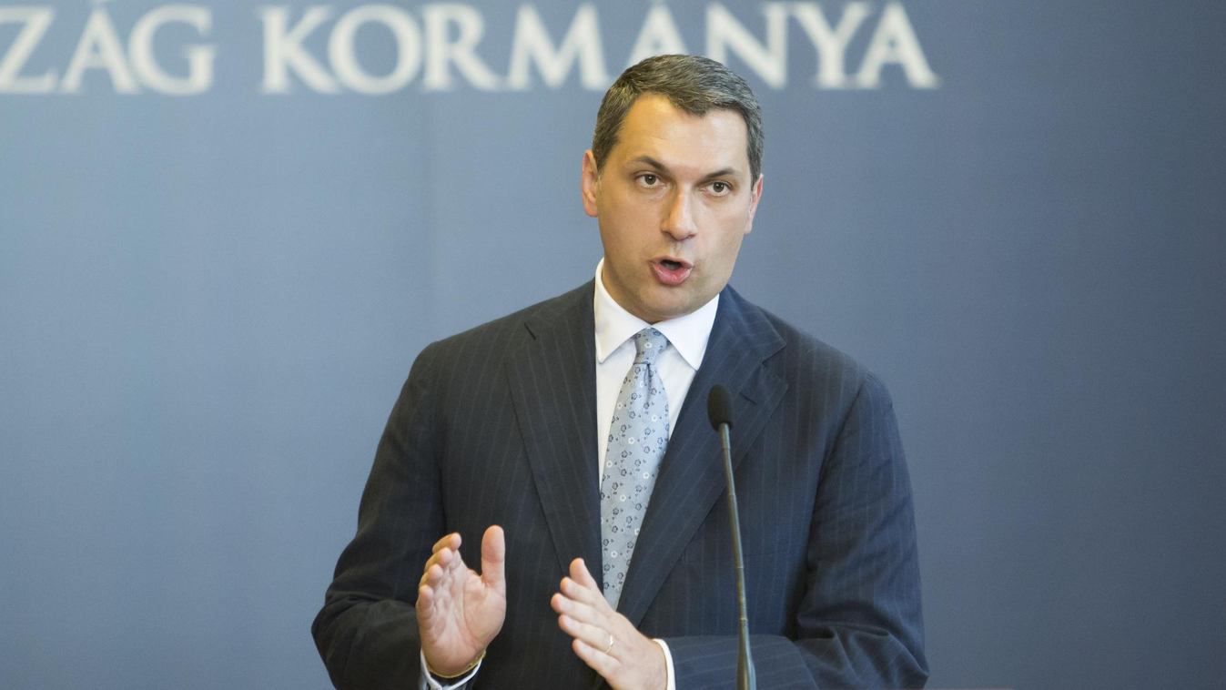 Lázár János Lázár János Lázár János sajtótájékoztatója 2015 május 14.-én 