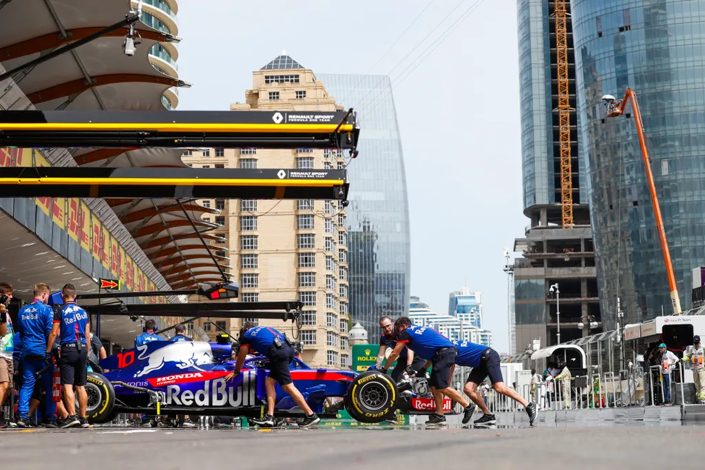 A Forma-1-es Azeri Nagydíj pénteki napja, Pierre Gasly, Scuderia Toro Rosso 