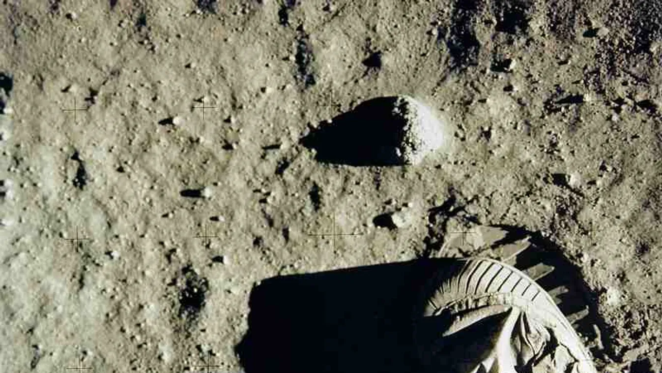 NASA, Armstrong, lábnyom 