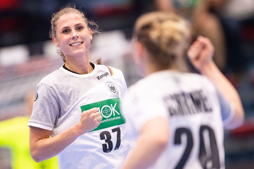 Women's handball: Germany vs Turkey Sports HANDBALL WOMEN'S EURO qualifier QUALIFICATION, Alicia Stolle 