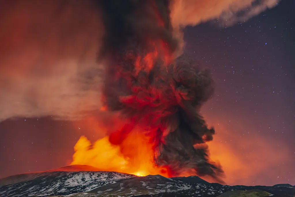 etna, vulkán, kitört, február, 2022, olaszország 
