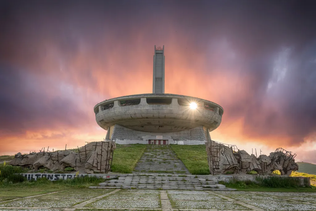 monumentális emlékmű Bulgária Buzludzha 