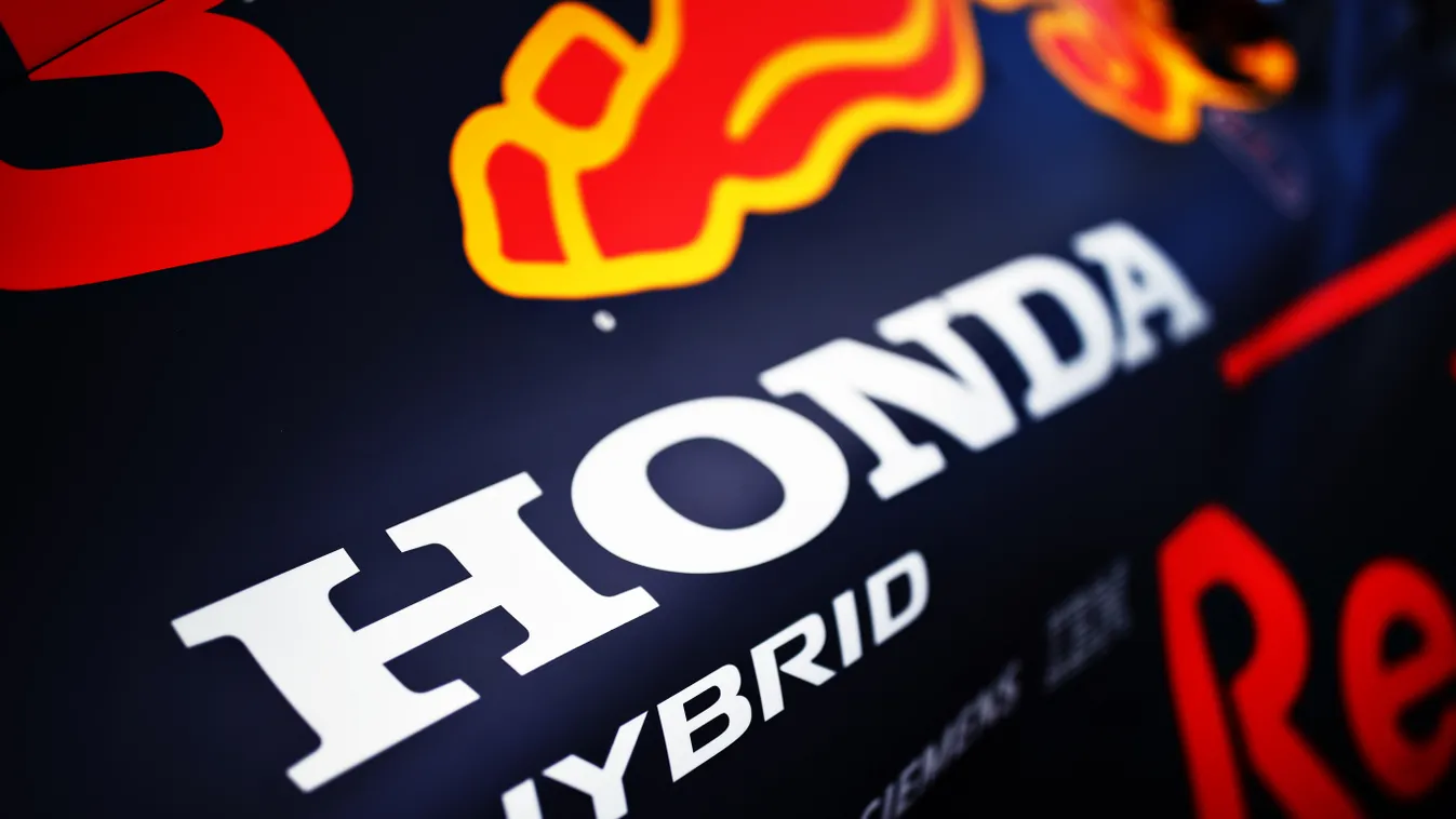 Forma-1, Red Bull Racing, Brit Nagydíj, Honda logo, Honda Hybrid logo 