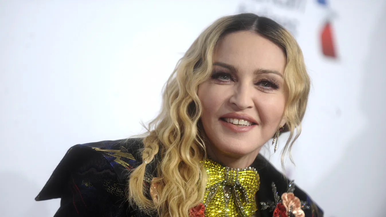 Billboard Women In Music 2016 In New York CELEBRITY Celebrities ACE awards award ENTERTAINMENT SINGER

25 éves fiújával fotózták le az 58 éves Madonnát, Madonna 