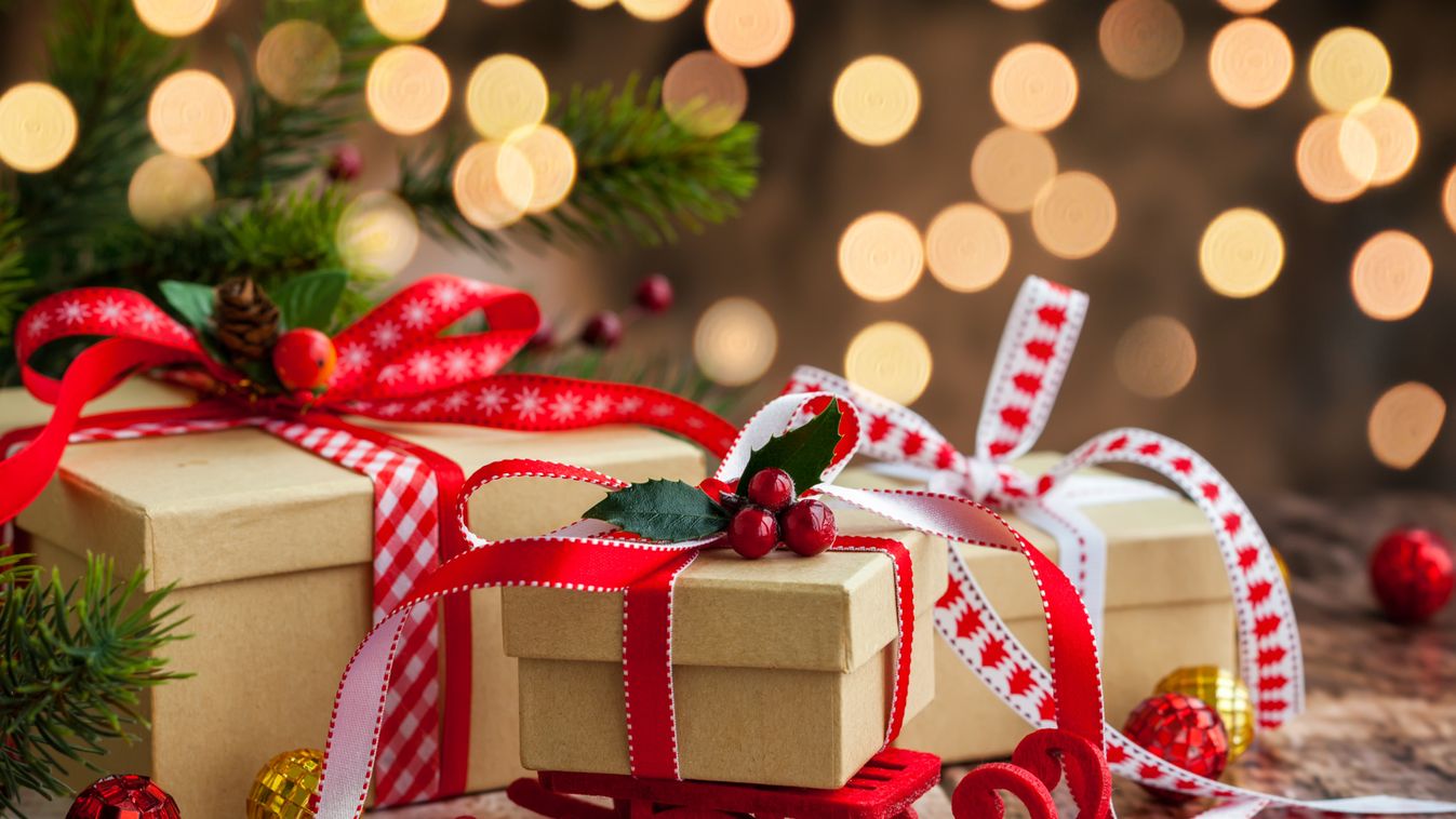 Hitel, költekezés, eladósodás - Így előzd meg a karácsonyi vásárlási lázt család ajándék 