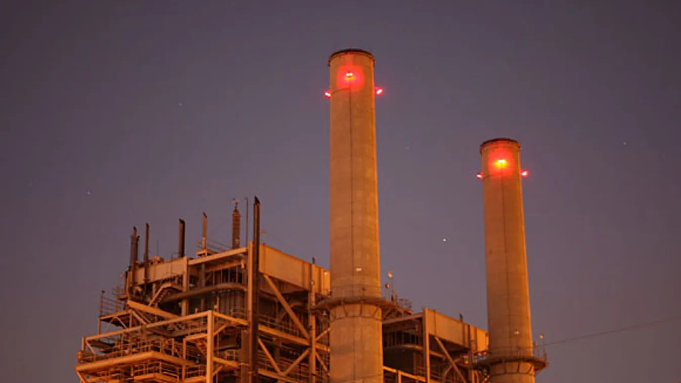klíma, gyárkémény, az Alamitos, az AES 495 megawattos földgáz erőműve, Long Beach, Kalifornia 