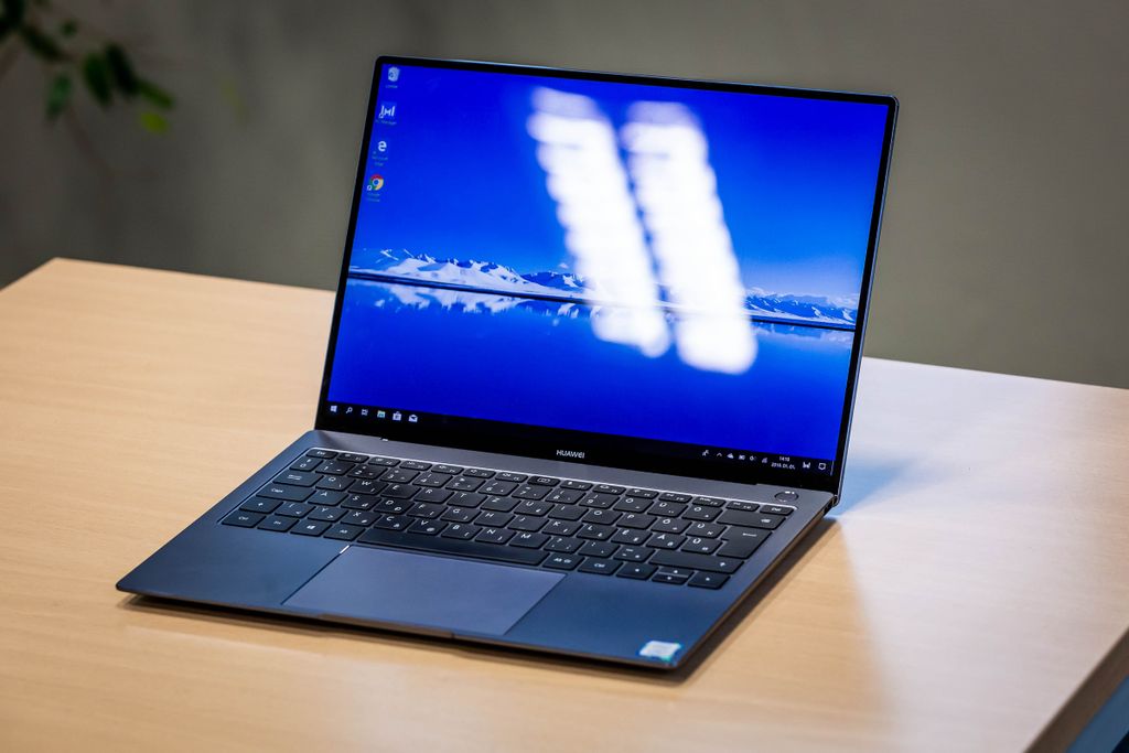 Huawei laptop, termékfotózás, 2019.01.01. 