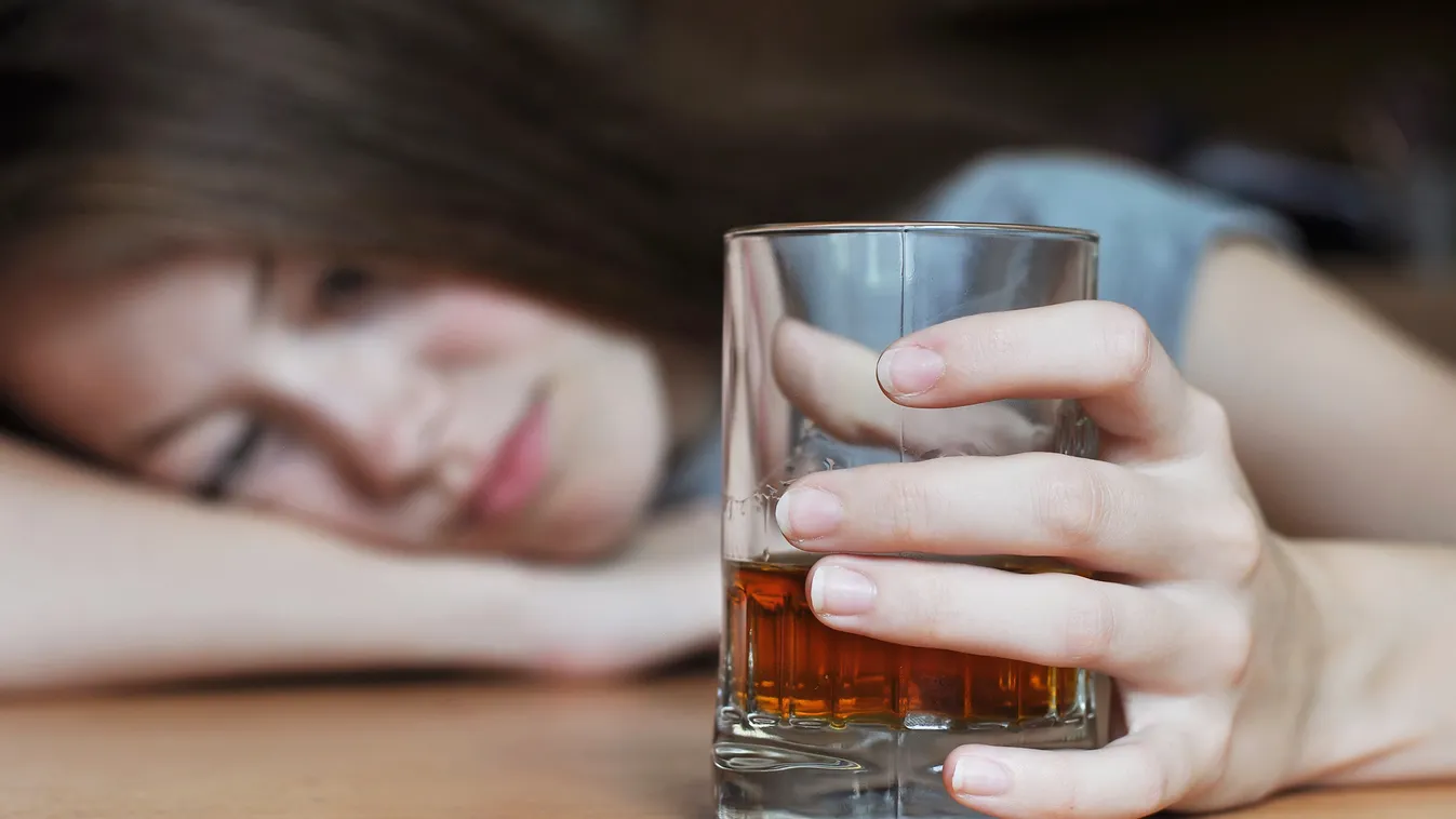 alkohol lány Az iskola lekezdődött, de a bulik folytatódnak - Így isznak a magyar tinédzserek 