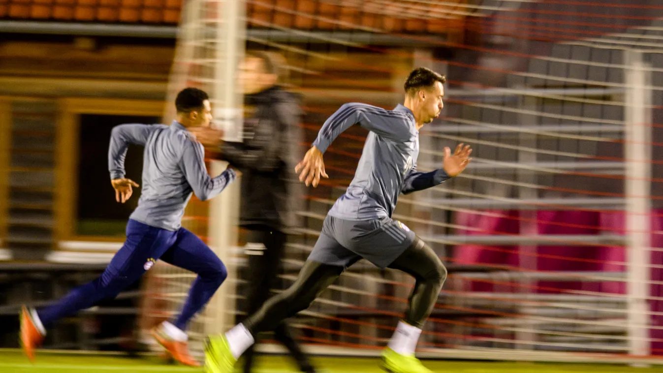 Training FC Bayern Munich Sports soccer CHAMPIONS LEAGUE Athens Munich 