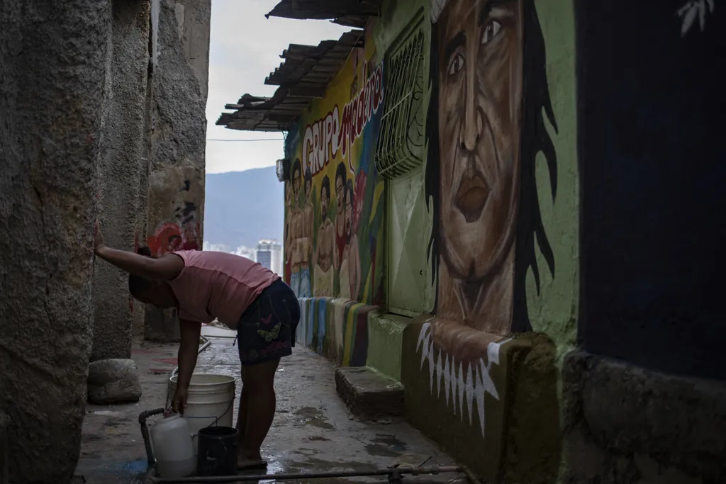 San Augustin, Caracas, fafestmény, falfirka graffiti 