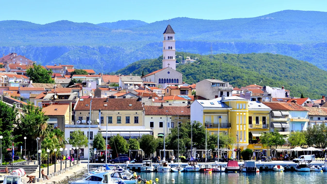 Horvátország Crikvenica tengerpart Kvarner öböl városkép 
