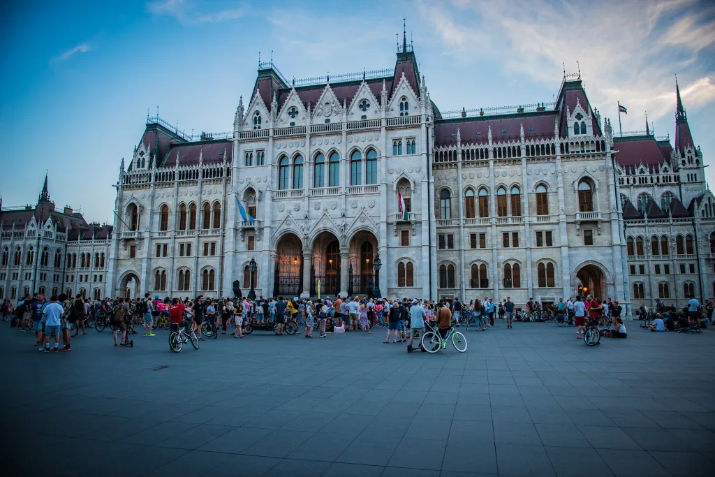 Jobbágyfelkelés! Margit híd pesti hídfő, jobbágyfelkelés, tüntetés, 2022.07.25., 5. 