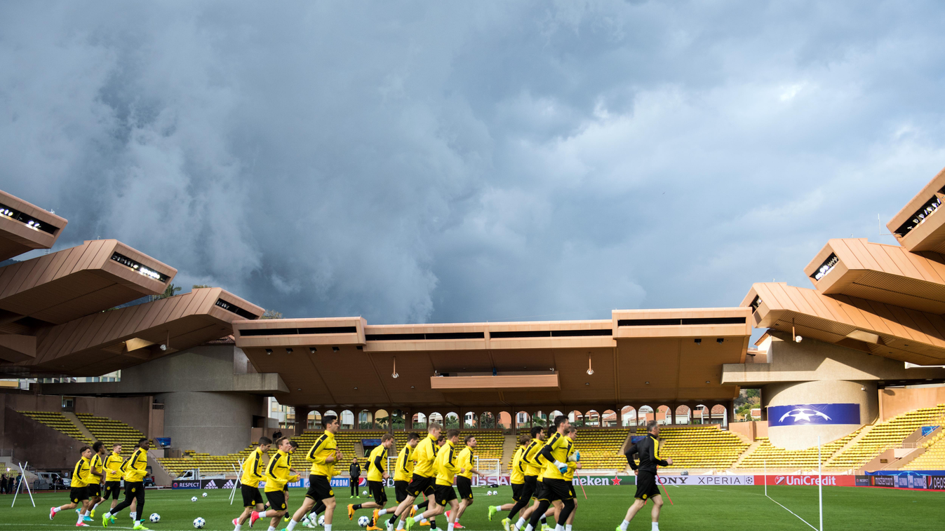 Borussia Dortmund, foci, edzés 