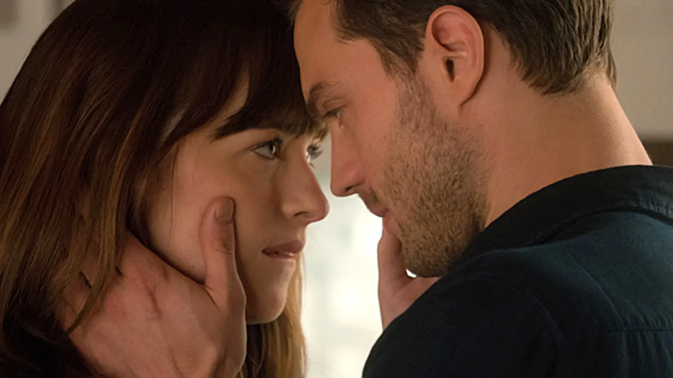 Dakota Johnson és Jamie Dornan A sötét ötven árnyalata című filmben 