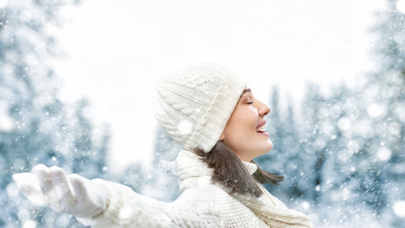 woman on a winter walk Beautiful Travel Fashion Leisure Activity Portrait Girls Women Females Scarf Cute Young Adult Adult Smiling Walking Fun Beauty Healthy Lifestyle Backgrounds Caucasian Ethnicity Hat One Person Cold - Temperature Heat - Temperature Ti