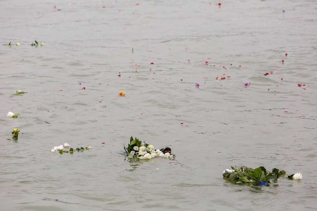 Hableány tragédia Matróz - Kapitány temetés Duna Viking Margit híd 