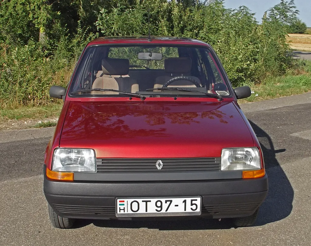 Renault Super 5 TL (1985) veteránteszt 