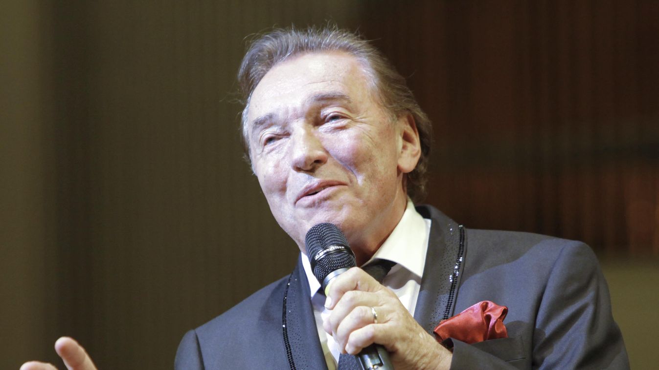 Concert of Czech singer Karel Gott in Moscow microphone singing personality HORIZONTAL 