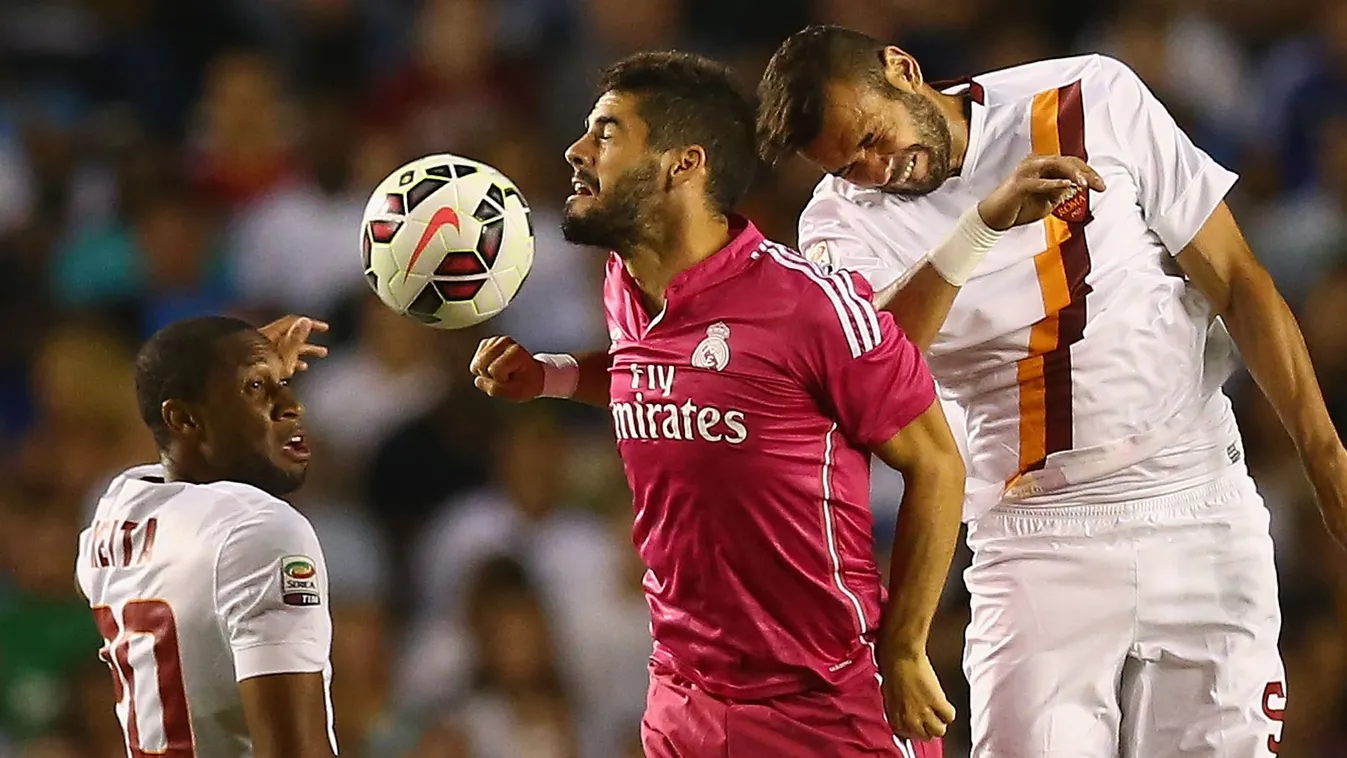 International Champions Cup 2014 - AS Roma v Real Madrid GettyImageRank2 SPORT HORIZONTAL Soccer USA STADIUM Texas Dallas Cotton Bowl Club Soccer Real Madrid Seydou Keita A.S. Roma Isco Leandro Castan Match - Sport Gulf Coast States Guinness International