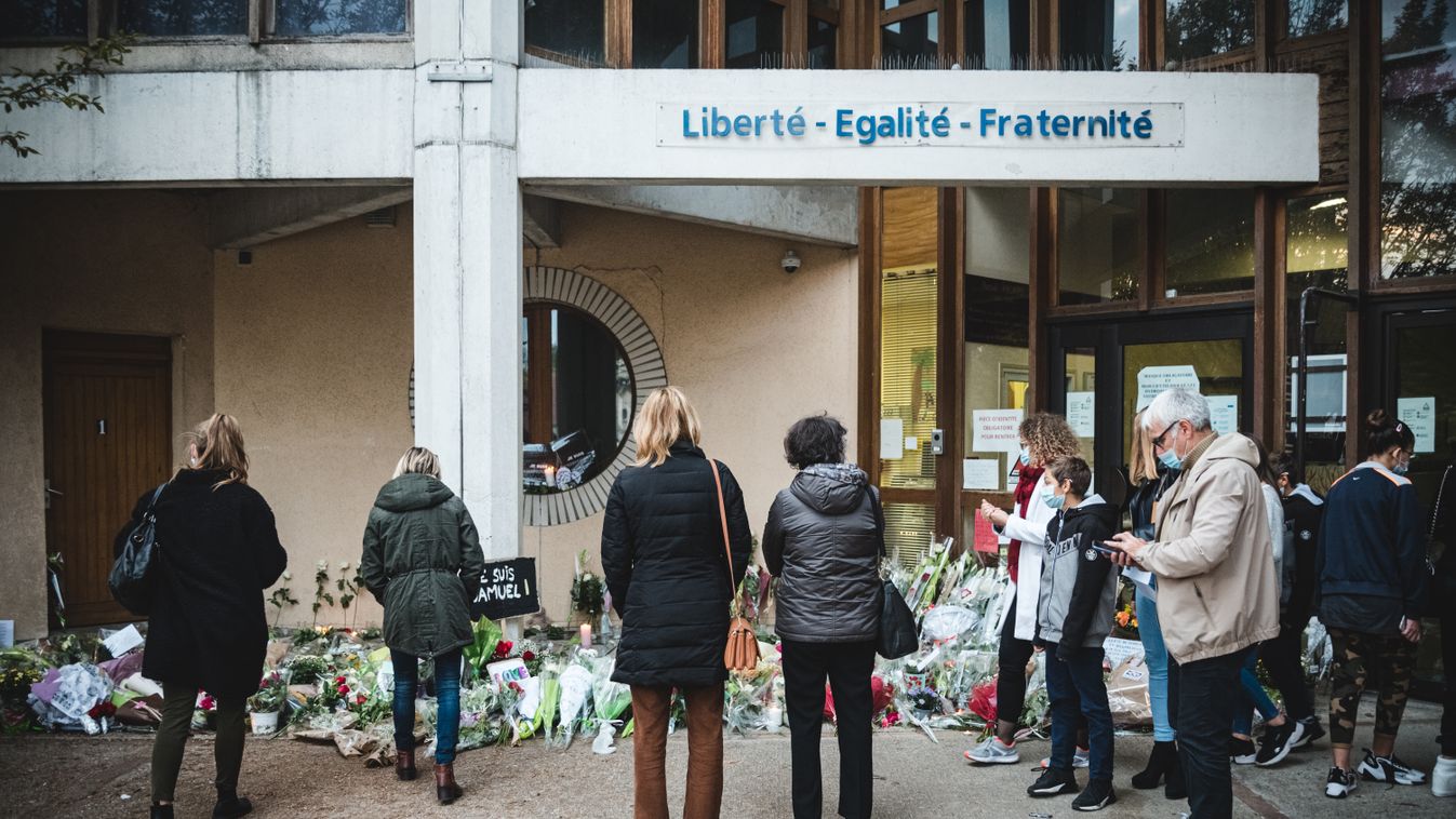 France Teacher Attack: Tribute To The Beheaded Professor  Caricatures Collčge Bois d'Aulne Conflans Conflans Saint-Honorine France Paris Samuel Paty attentat terrorisme 