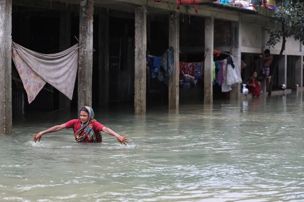 bangladeshi árviz  Flood In Sylhet NurPhoto General news June 19 2022 19th June 2022 Monsoon Rains Bangladesh Flood Flooding Area Horizontal 