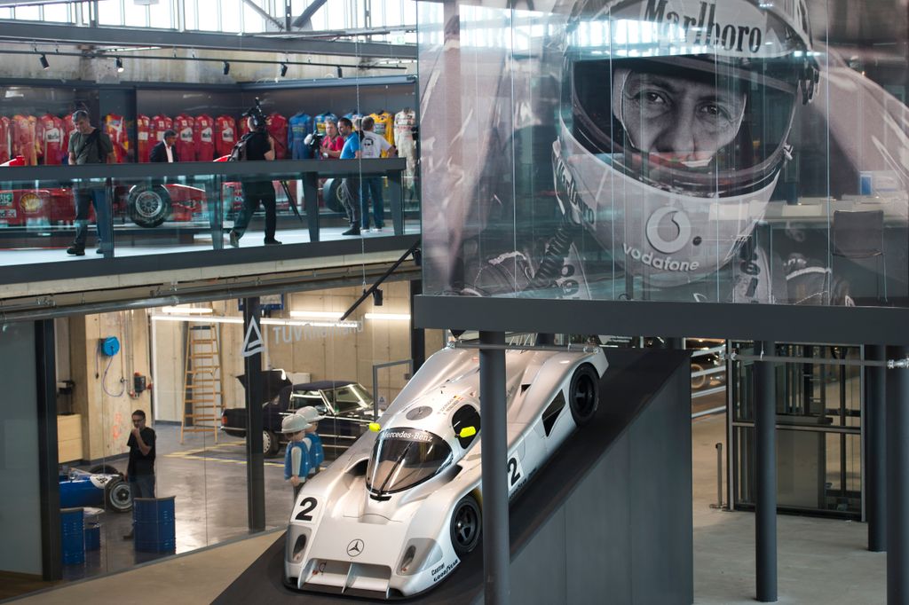 Forma-1, Michael Schumacher autógyűjteménye, Motorworld, Sauber-Mercedes C291 