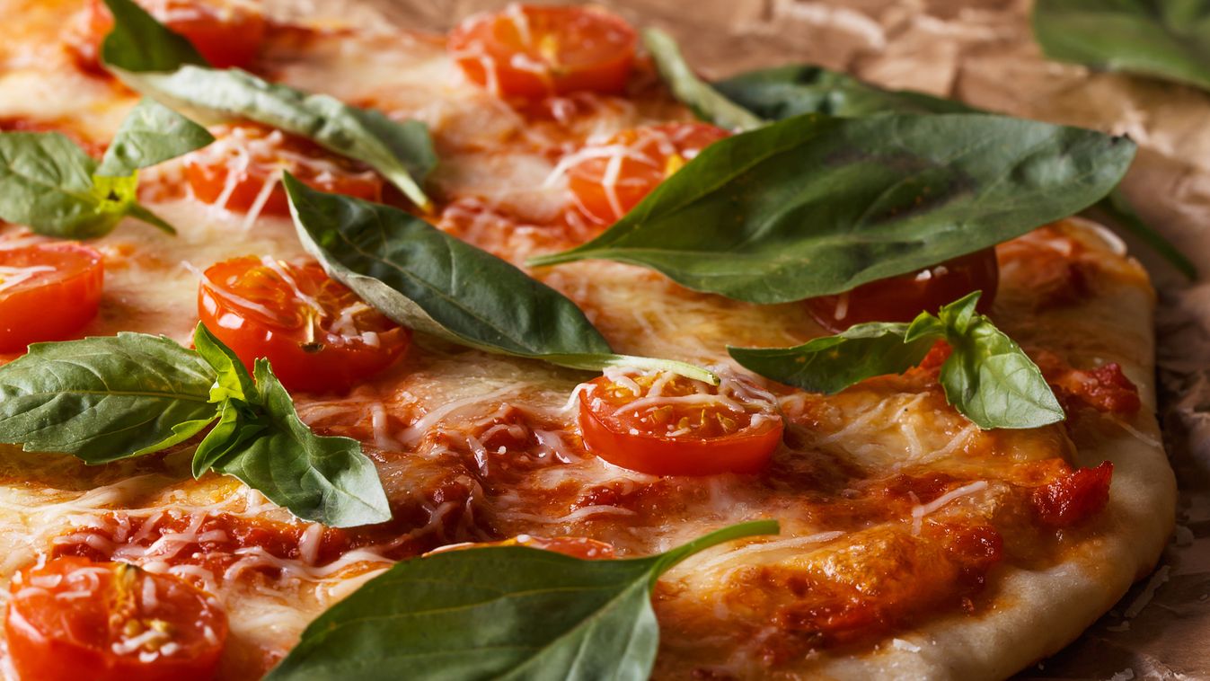 Pizza Ez Zsír! Tésztaételek, amelyekhez nincs is szükség tésztára - Kedvenc ételeink diétás változatai 