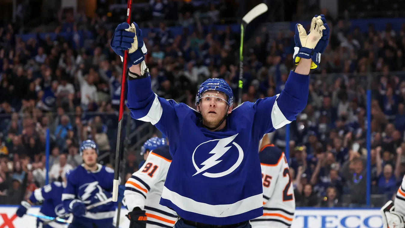 Edmonton Oilers v Tampa Bay Lightning GettyImageRank1 Second USA Florida - US State Tampa Winter Sport Color Image Photography Tampa Bay Lightning Corey Perry National Hockey League Edmonton Oilers Hockey Topix Bestof Scoring a Goal Match - Sport Bestpix 