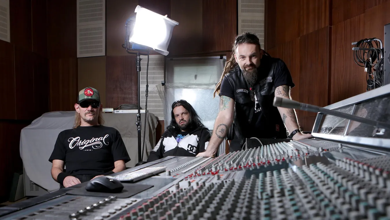 Tankcsapda interjú Törökbálinton a Super Size Recording stúdióban 2014. szeptember 23-án 