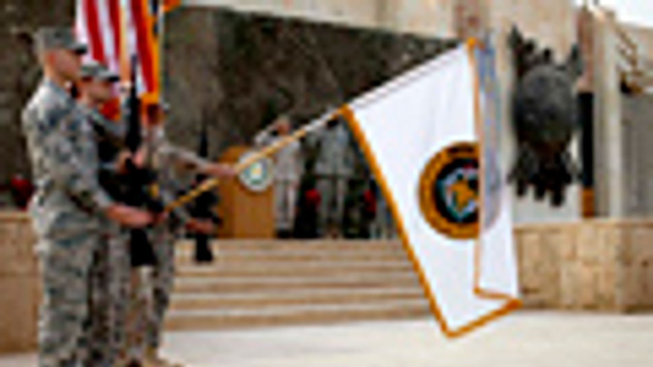 Zászlólevonó ceremónia, az Egyesült Államok hadserege kivonul Irakból, Bagdad