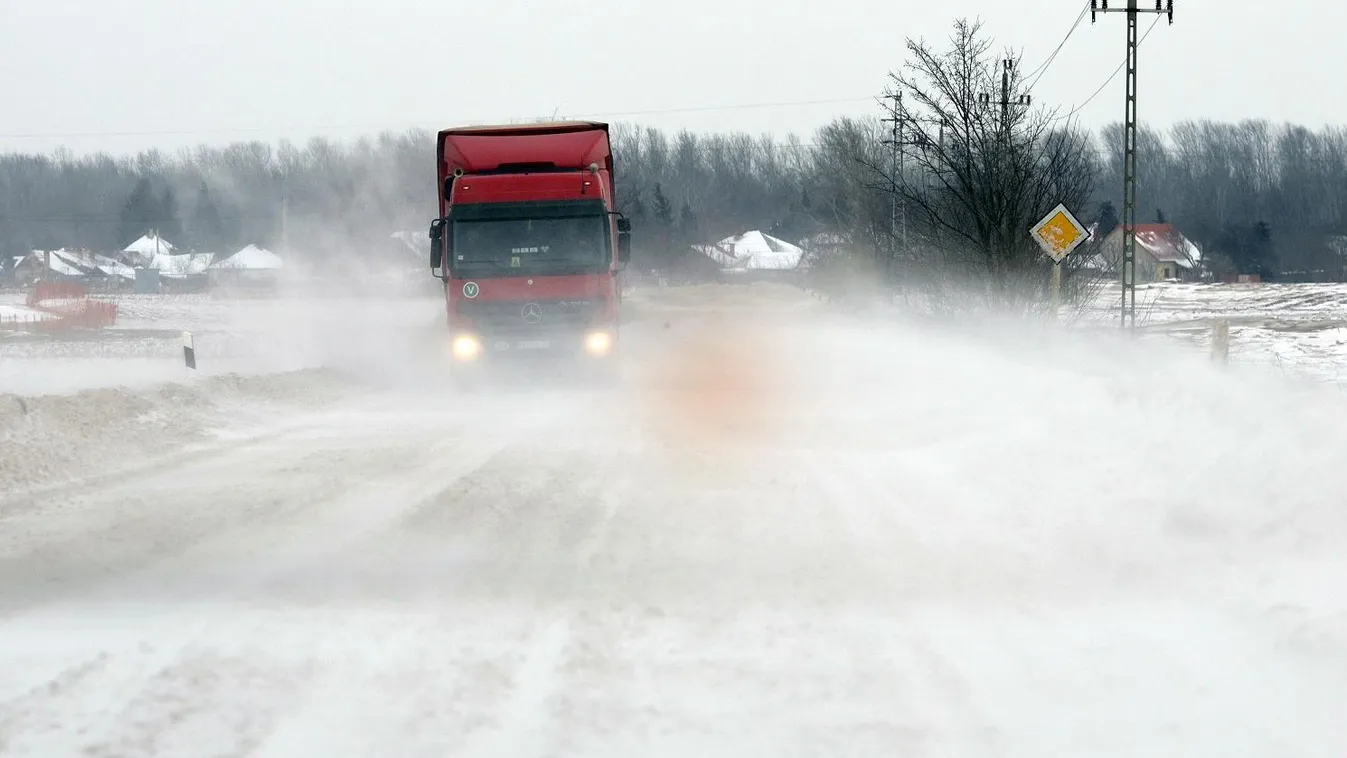 kamion, szeged, havazás, 2014 