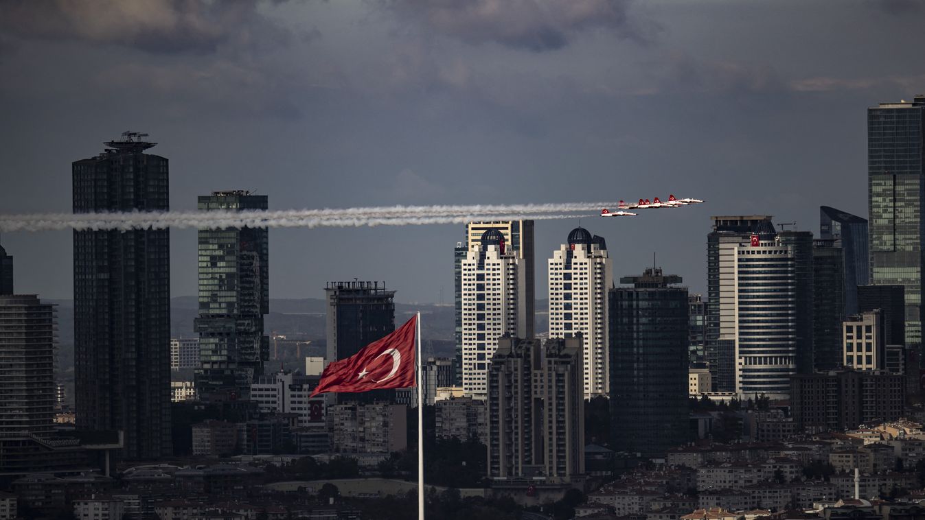Török Köztársaság Napja, török, törökország, megemlékezés, légibemutató, légiparádé, bemutató, repülő, repülők 