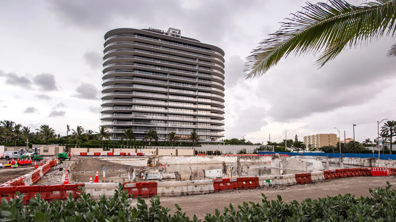 Florida apartment block partially collapses Horizontal 